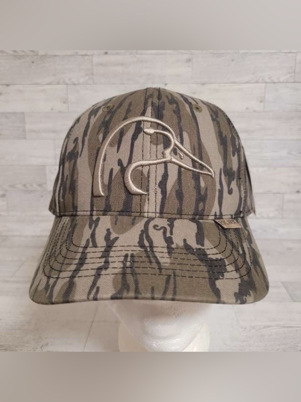 NWT Men’s Ducks Unlimited Mossy Oak Bottomland Green Brown Camo Adjustable Hat